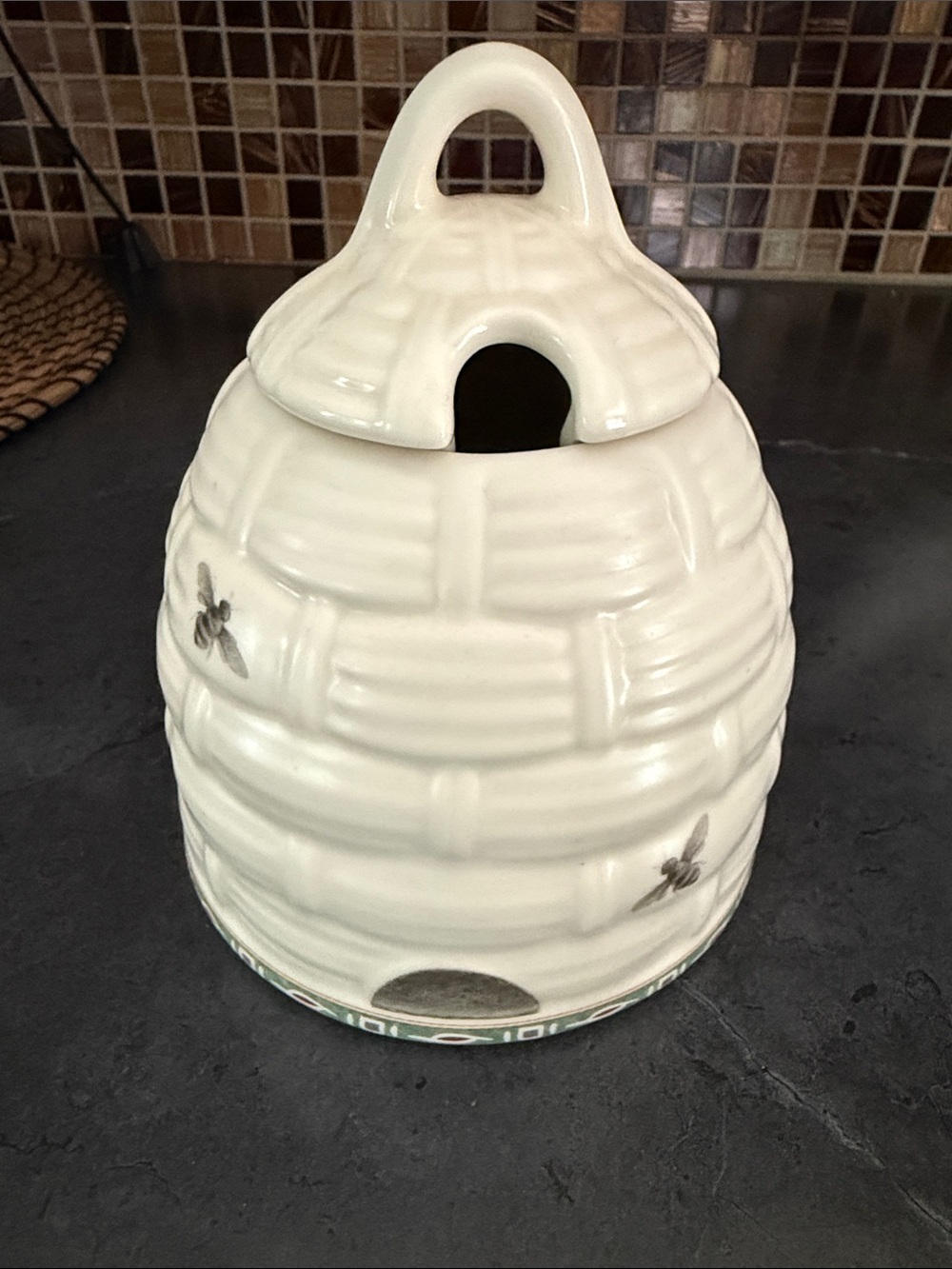 Pfaltzgraff Naturewood Ceramic Beehive Honey Pot with Bee Motif - Cream